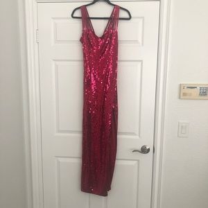 🎄🍸Vintage Red sequin maxi cocktail dress with high slit❤️